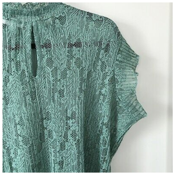 🔥🧡HOST PICK🧡🔥Love + Joy by FCT Green Lace Top
